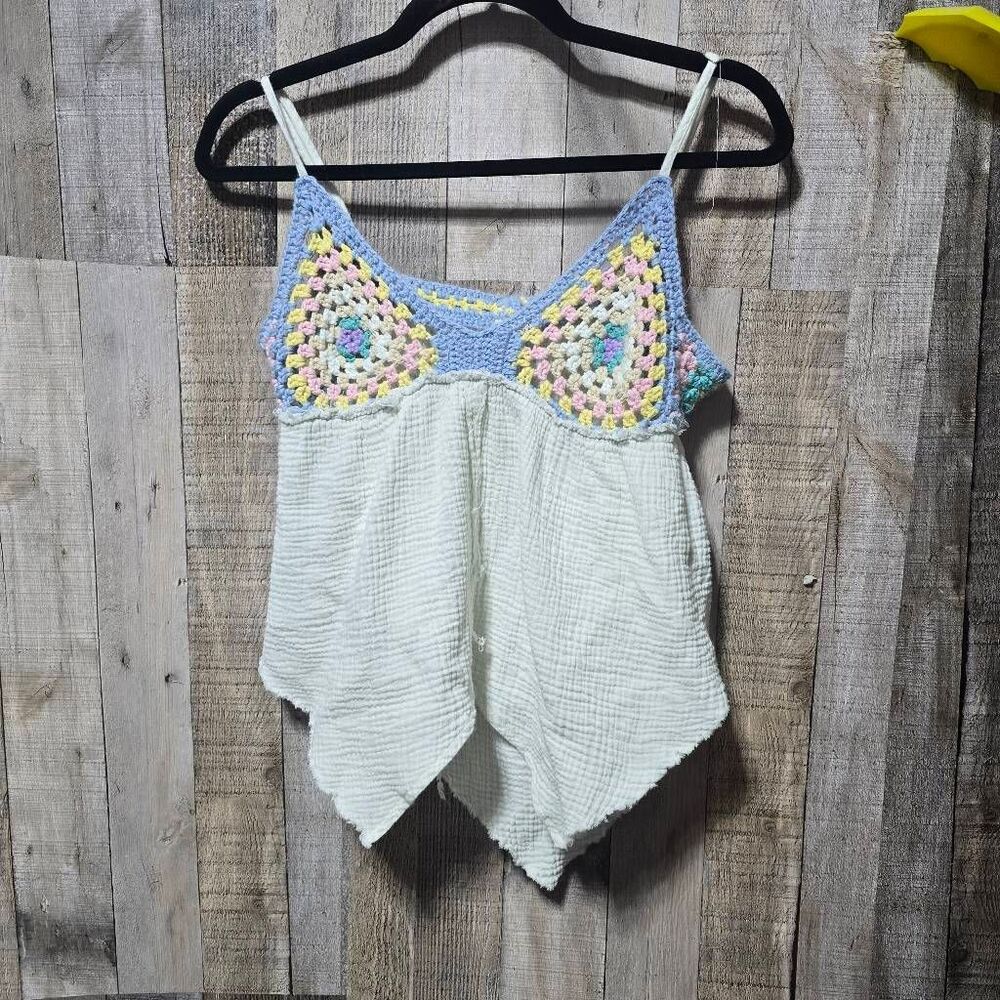 POL White Crochet Multicolor Handkerchief Gauzy Crop Cami Top Small Boho Festiva